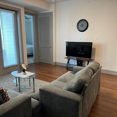 Resort-Style Apartments Near The Galleria Houston Exterior photo