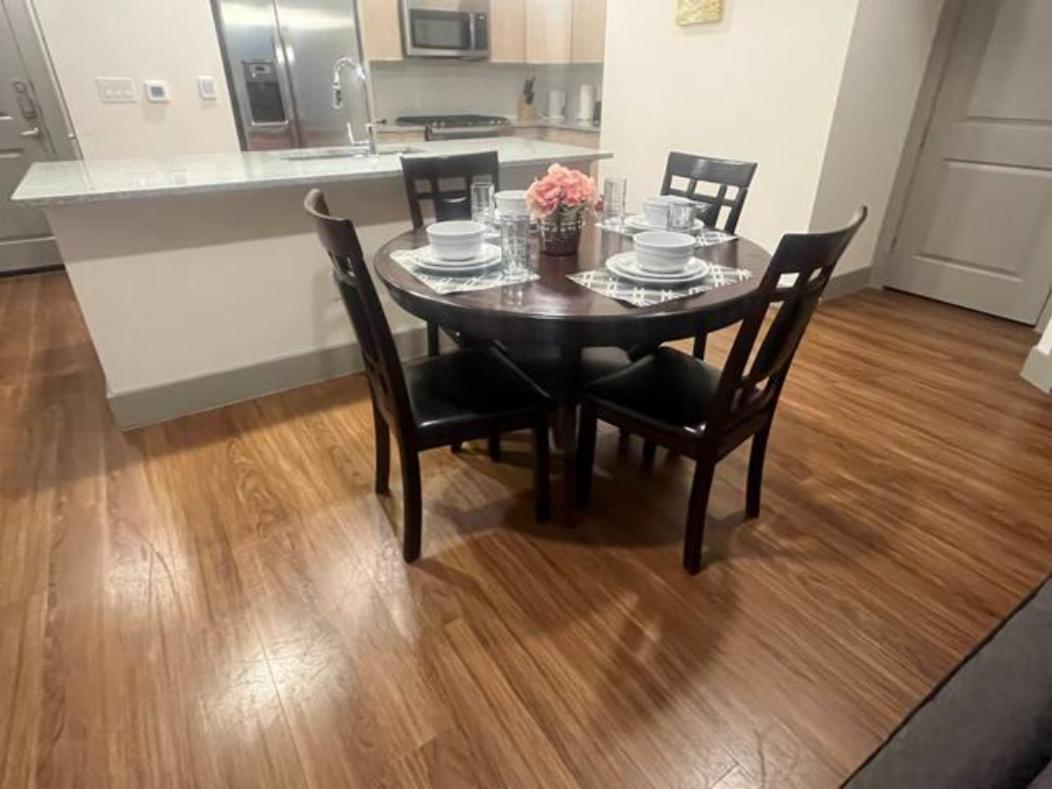 Resort-Style Apartments Near The Galleria Houston Room photo