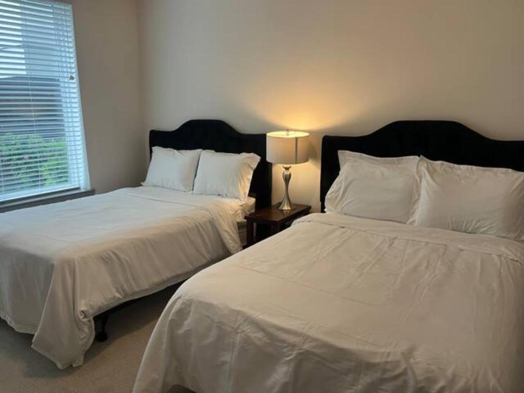 Resort-Style Apartments Near The Galleria Houston Room photo