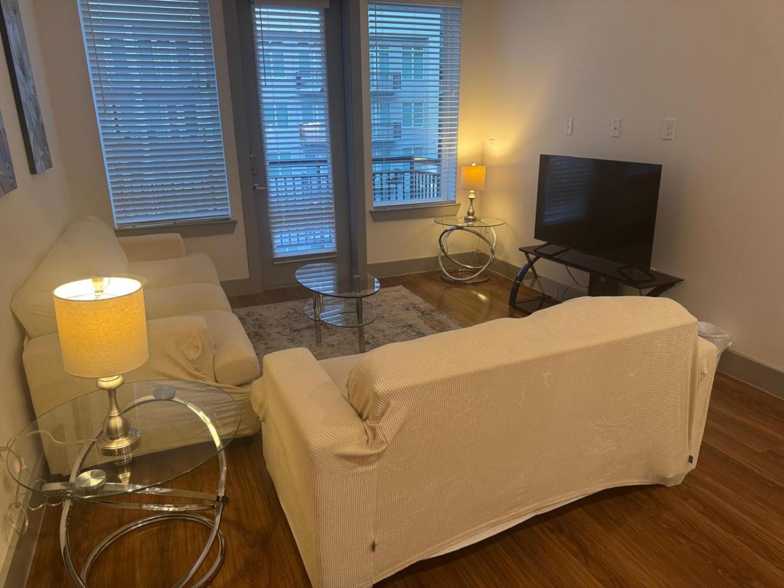 Resort-Style Apartments Near The Galleria Houston Room photo